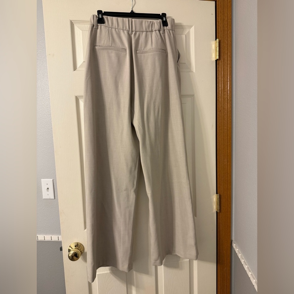 Abercrombie & Fitch Gray Trousers - Picture 2 of 7